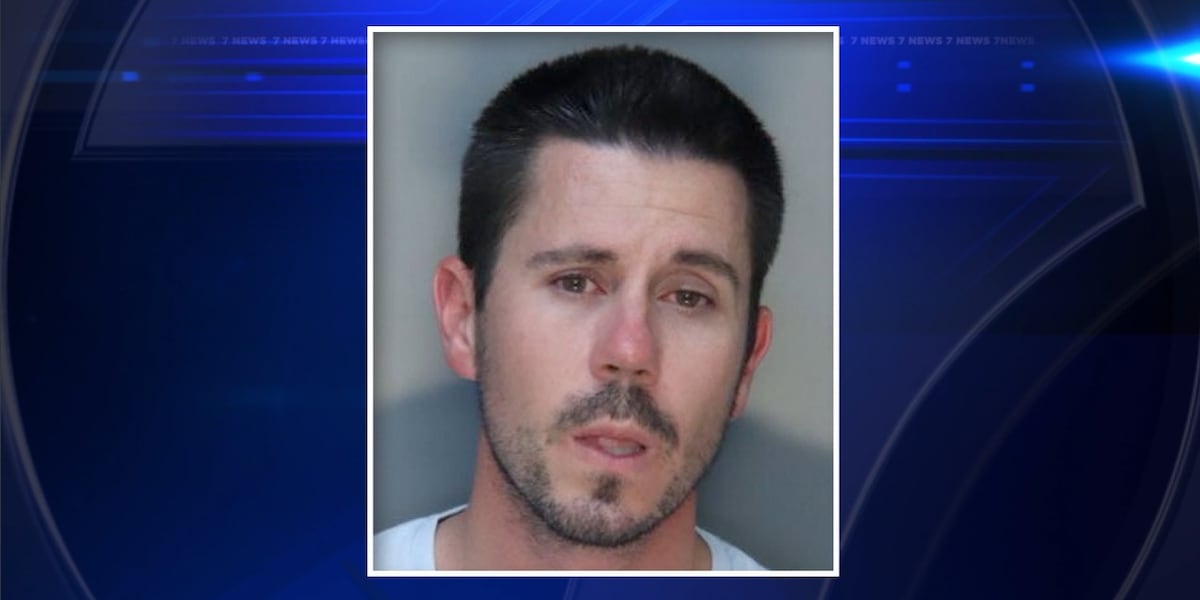 Secret Service officer arrested after masturbating in front of hotel ...