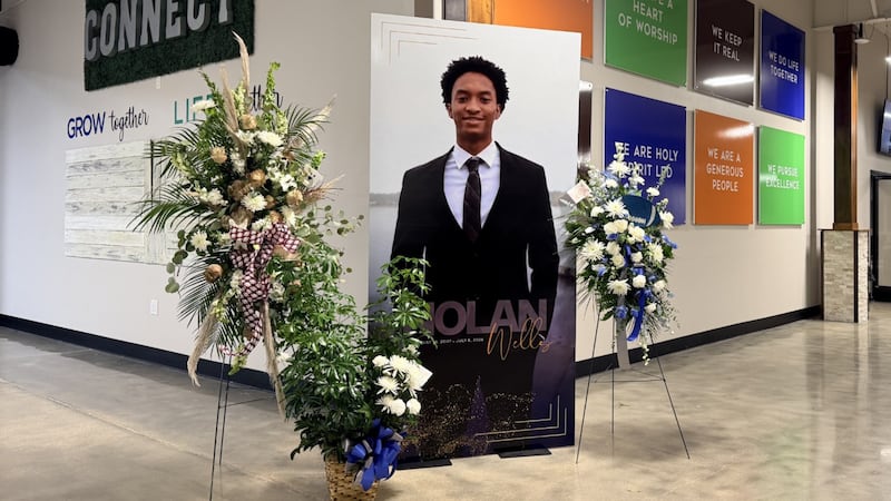Rev. Al Sharpton is scheduled to deliver a eulogy.