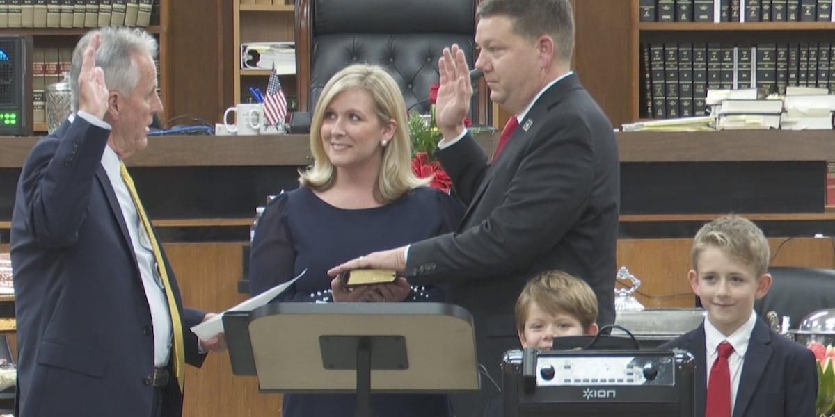Judge Christopher R Cooper Chris Richardson takes oath and becomes newest judge