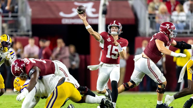 Alabama quarterback Ty Simpson (15) throws the ball against LSU during the first half of an...