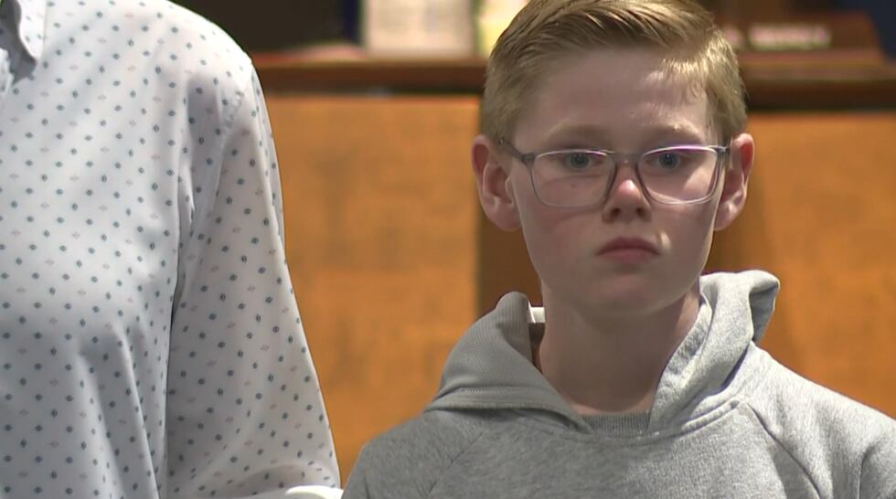 Dillon Rathan VIDEO: Student helps stop school bus after driver has medical emergency